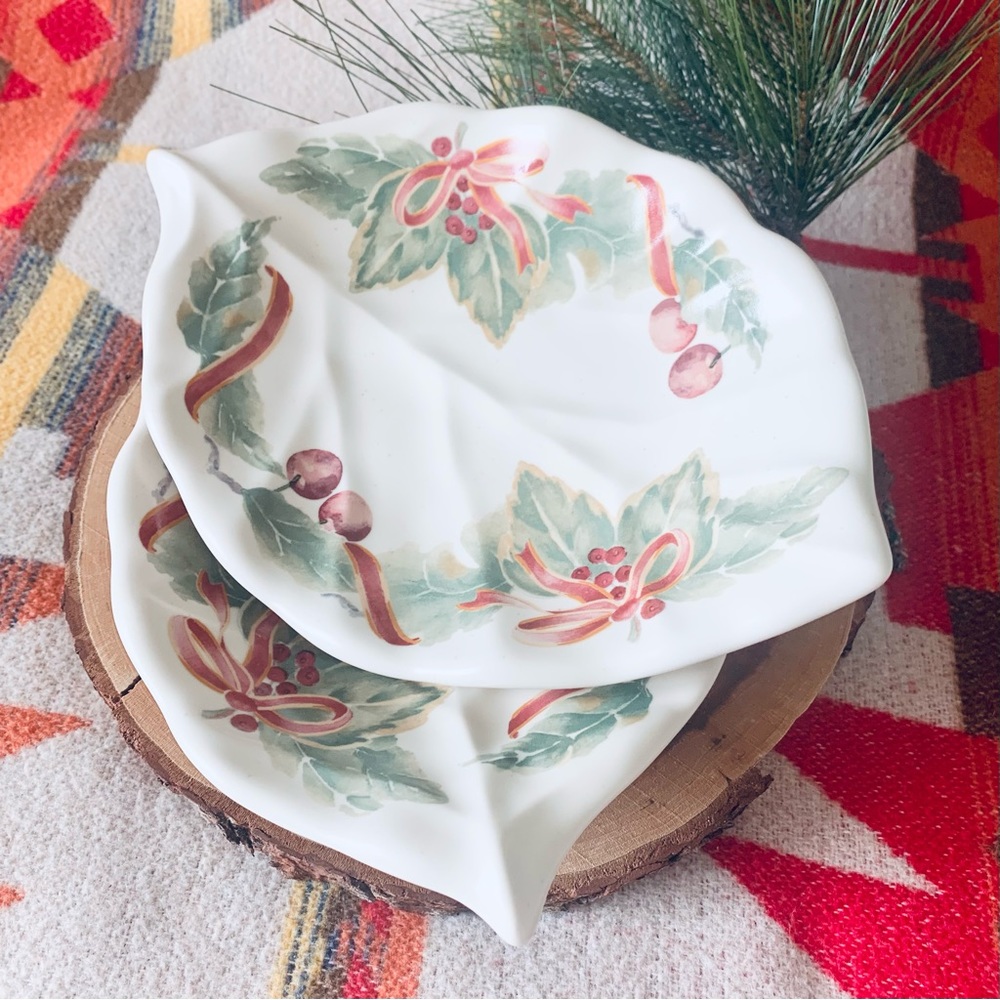 Vintage Pfaltzgraff Jamberry Christmas Holiday Leaf Stoneware Serving Dish Set